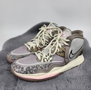 Nike Kyrie Infinity Leopard Camo Basketball Shoes Women's Size 9.5